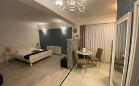 Ten Apartament